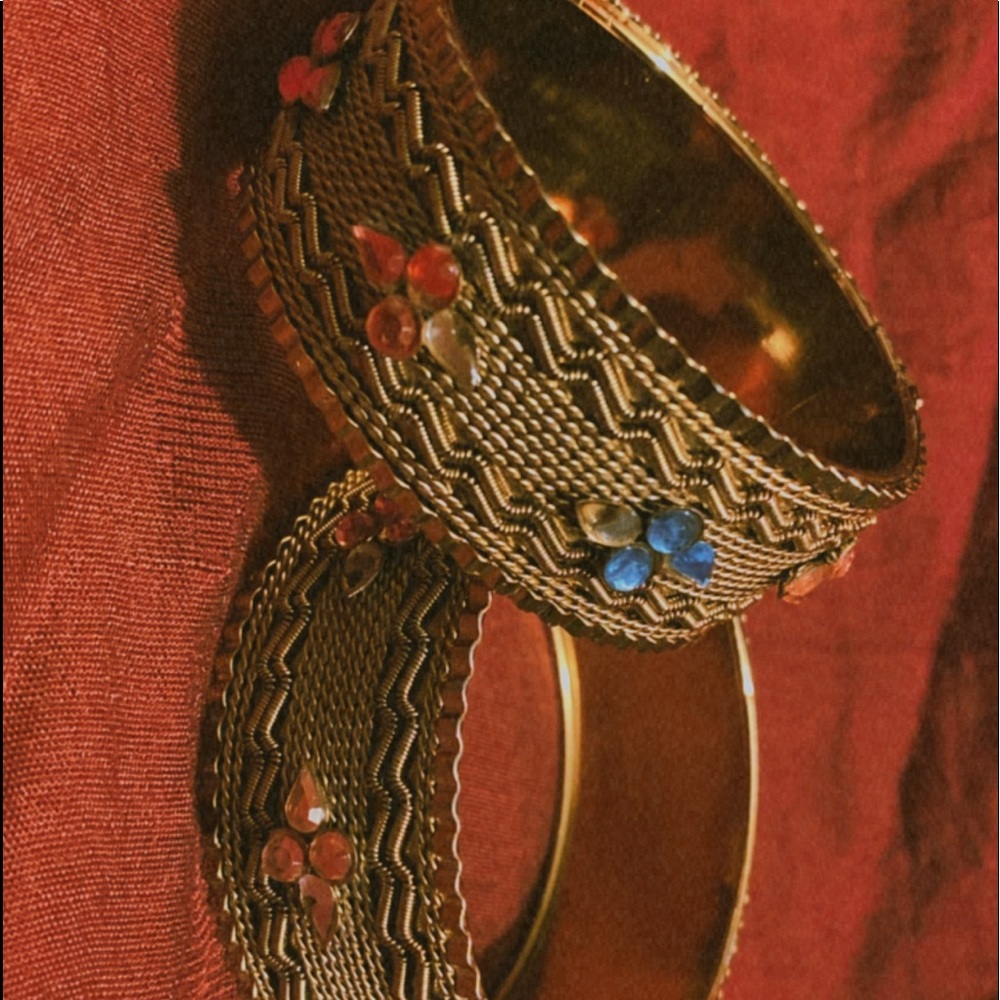 Bangles/Bracelets - Picture 4 of 6